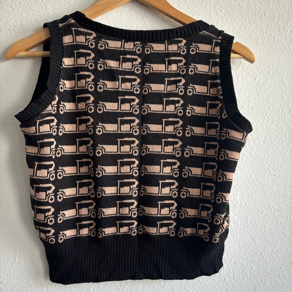Vintage 60s-70s Bagatelle Made in England Black and Tan Truck Motif Novelty Vest - Picture 5 of 10